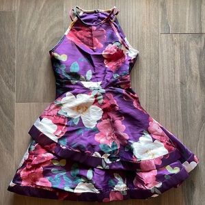 Like new! Girls floral dress size 12. Excellent condition